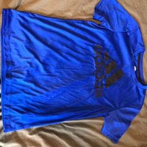 Boys Adidas short sleeve shirt. Size youth medium